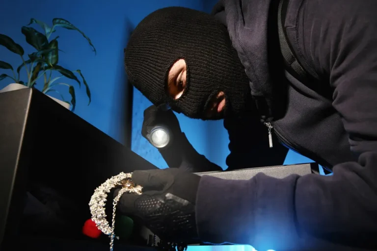 What Is the Difference Between “Robbery” vs. “Burglary”? (FAQ 2025)